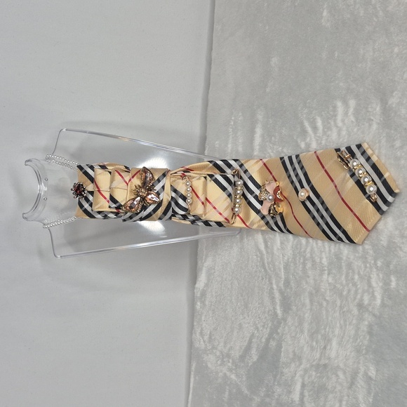 Handcrafted Luxury Fashion Necktie Necklace 📿 (PLAID PLEASURES) - Picture 5 of 17